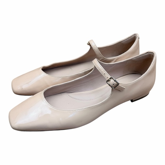 Cole Haan Shoes - Cole Haan size 8.5 Patent Mary Jane Flats in Nude Beige